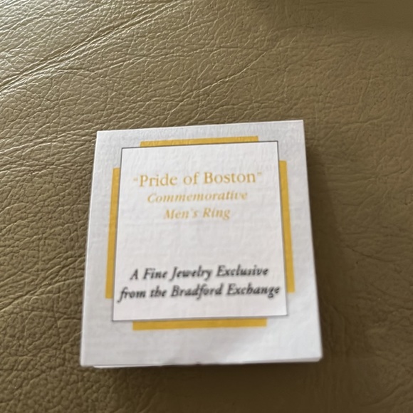 Vintage Rare Men’s “Pride of Boston” Size 10 ring. The Bradford Exchange - Picture 3 of 5